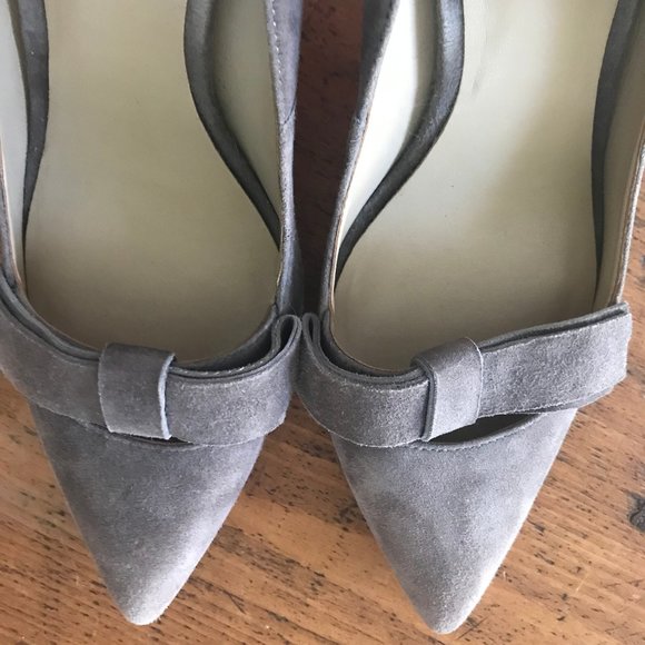 Ann Taylor Shoes - Beautiful Gray Suede Ann Taylor Bow Pump 7.5